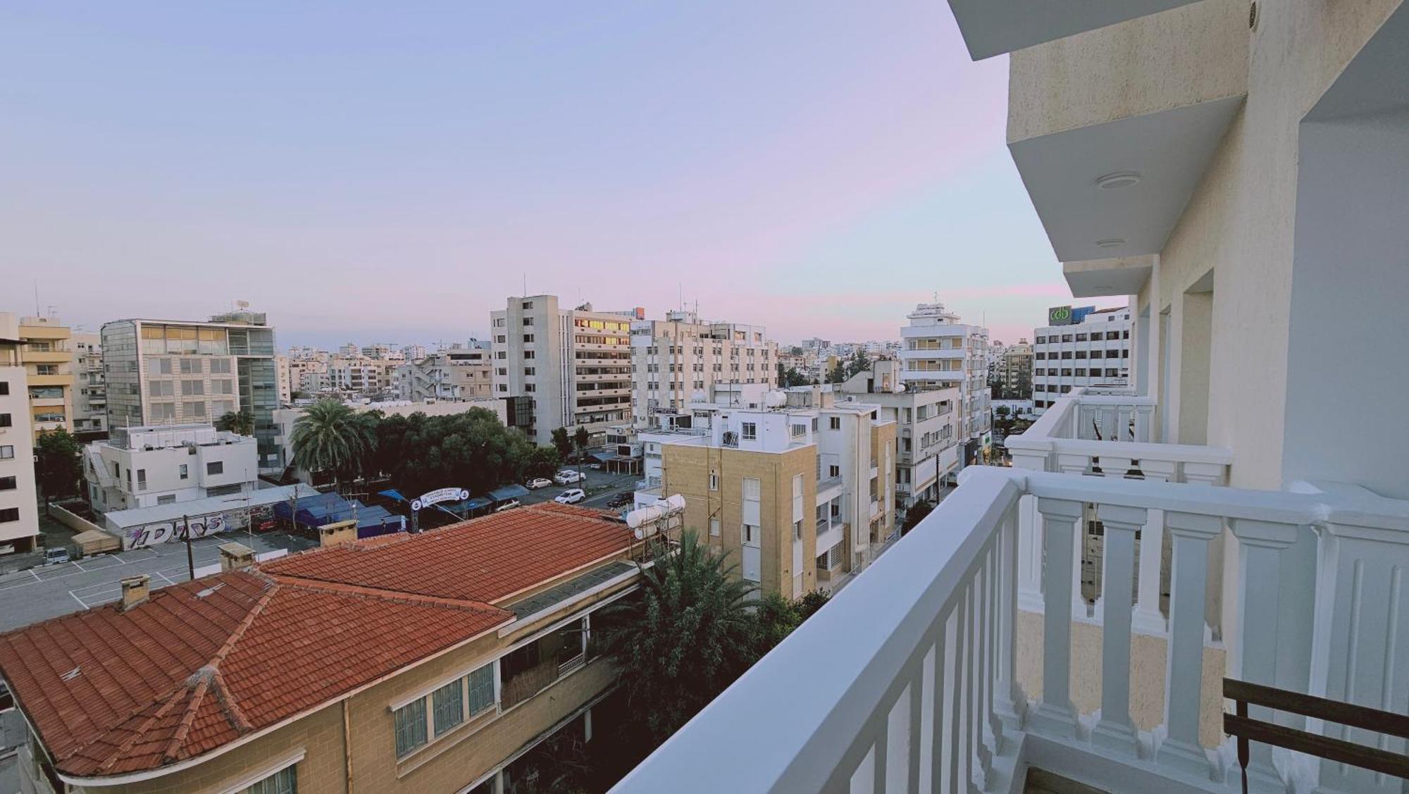 Stay Cosmo City Suites Nicosia Eksteriør billede