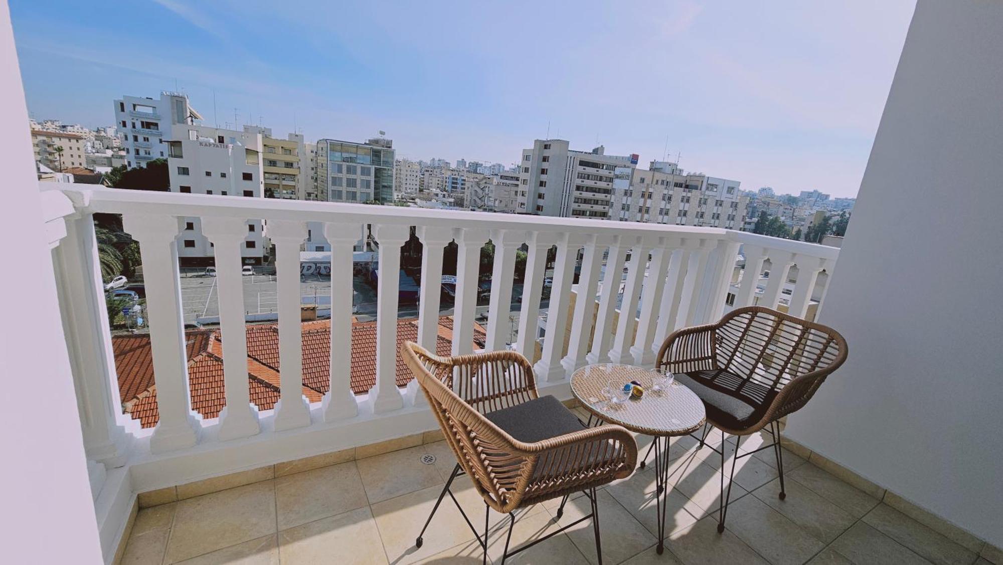 Stay Cosmo City Suites Nicosia Eksteriør billede