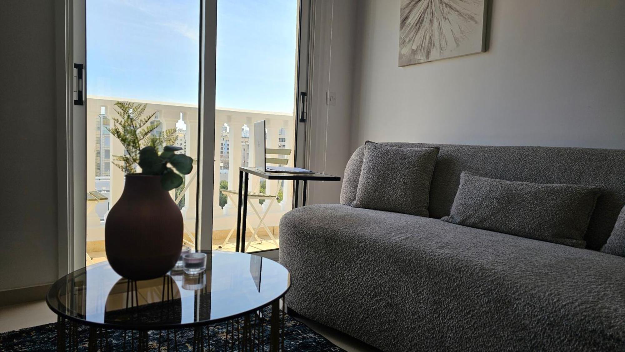 Stay Cosmo City Suites Nicosia Eksteriør billede