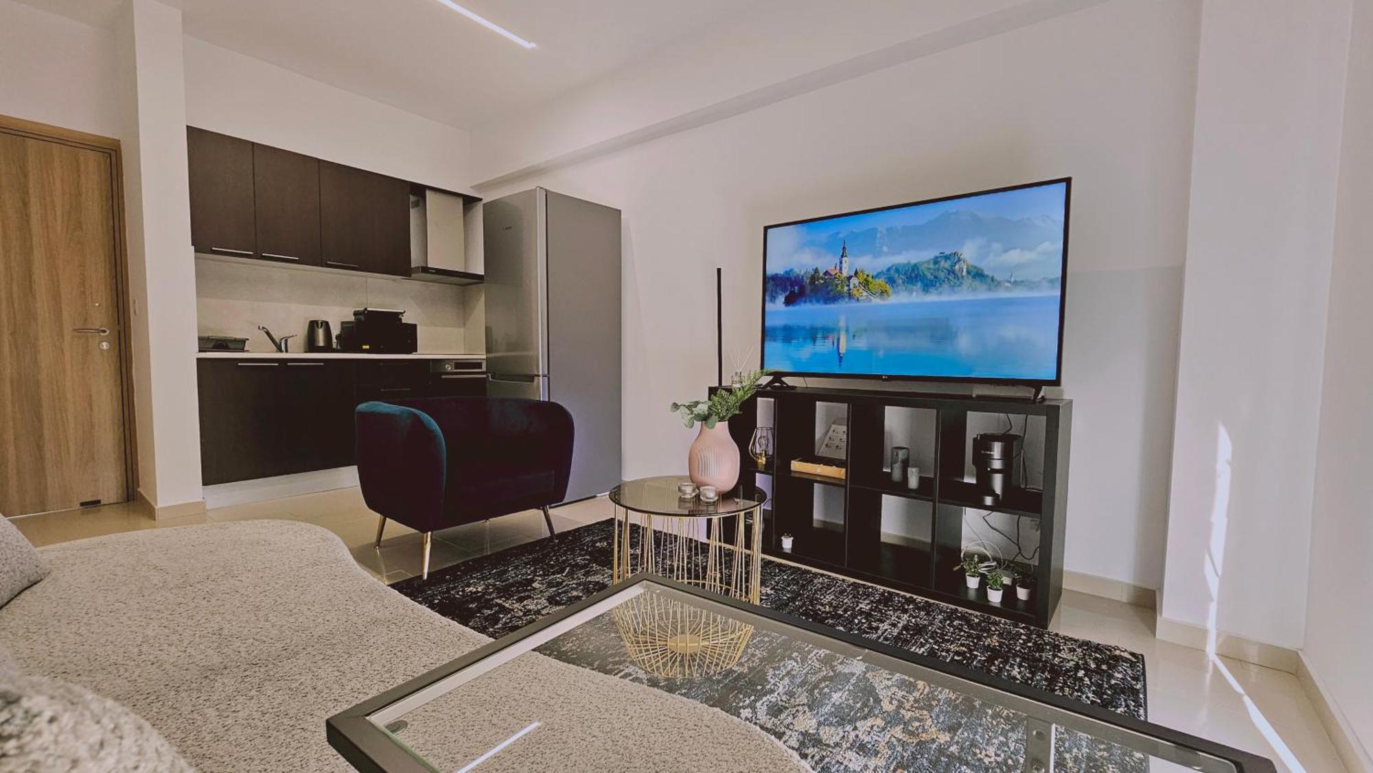 Stay Cosmo City Suites Nicosia Eksteriør billede