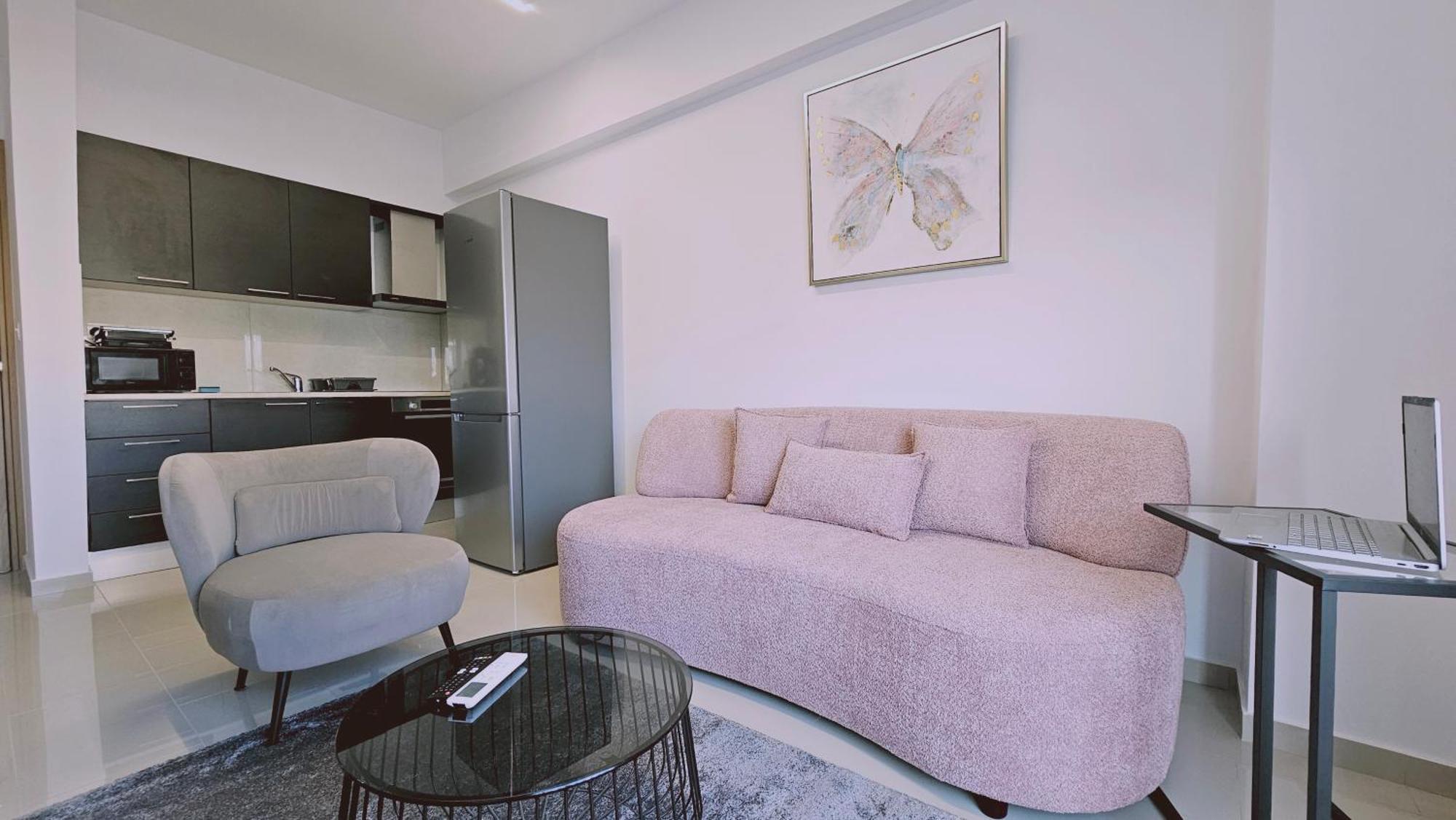 Stay Cosmo City Suites Nicosia Eksteriør billede